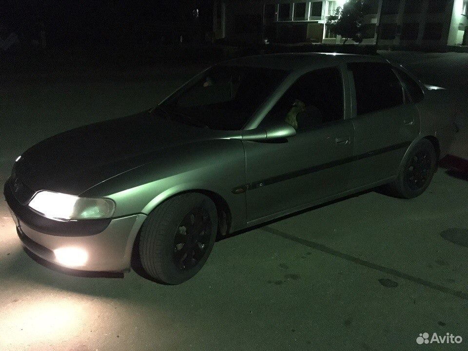Opel Vectra 1.8 МТ, 1996, седан