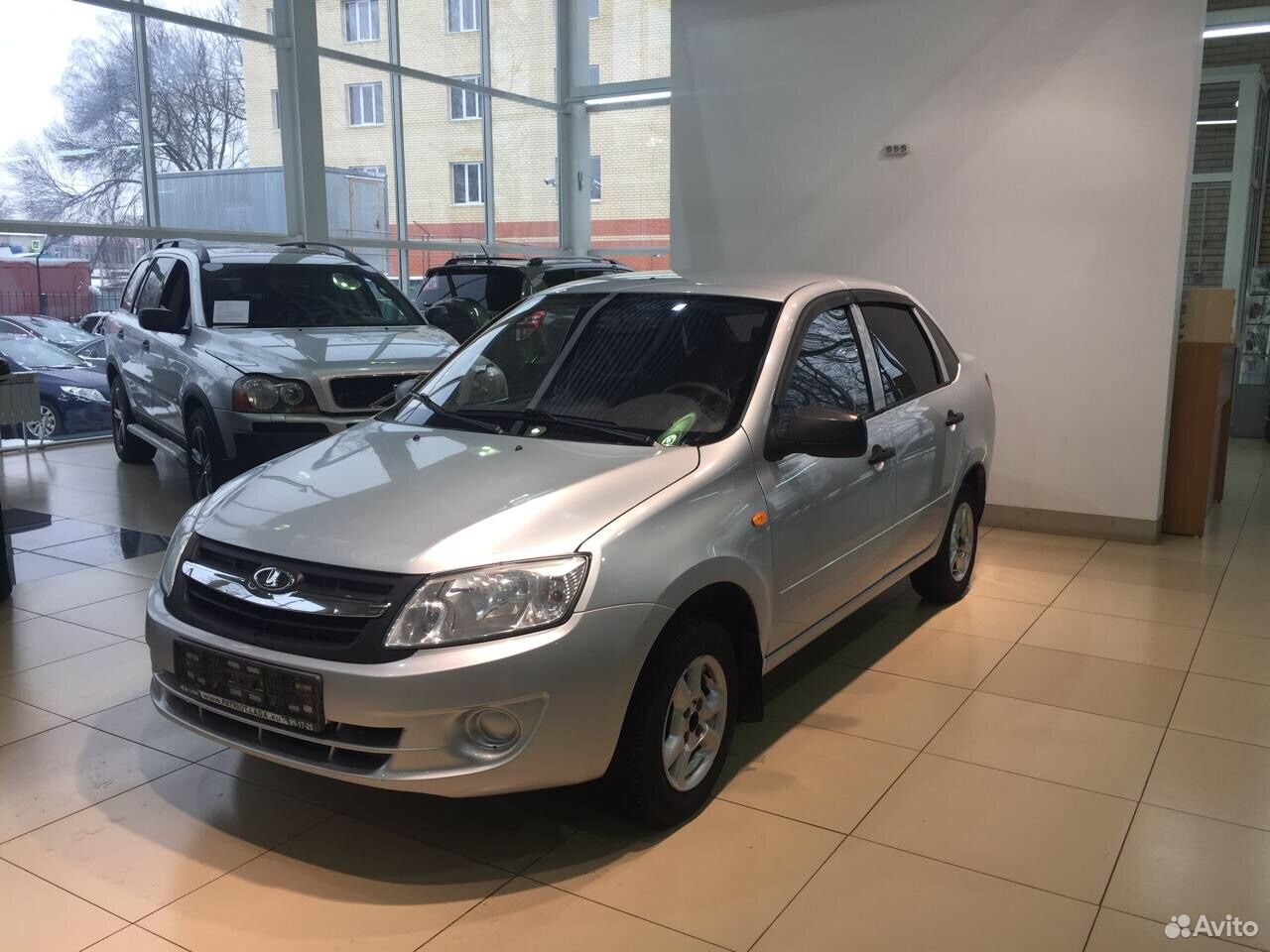 Лад ярославль. Lada 219060, 2012. Лада Гранта серый в автосалоне. Лада Гранта Ярославль. Тамбов автосалон Лада Гранта.