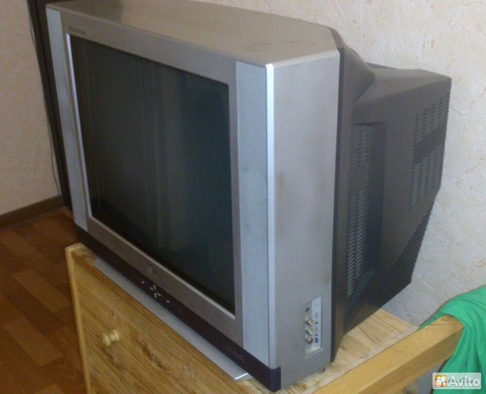 Телевизор lg старые модели. Телевизор Лджи кинескопный 2000. ЭЛТ телевизор LG Flatron. Телевизор LG 2003 года. LG Старая модель LG 21fs6rg.