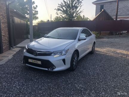 Toyota Camry 2.0 AT, 2015, седан