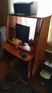 Компьютер, принтер, компьютерный стол