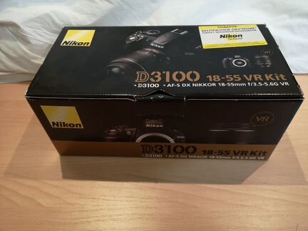 Nikon D3100 в комплекте с объективами и штативом