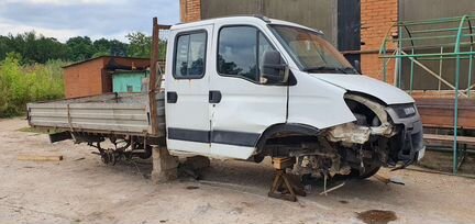 Iveco Daily 2.3 МТ, 2011, битый, 210 000 км