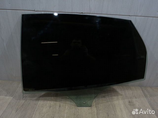 Стекло заднее левое Ford Focus 3