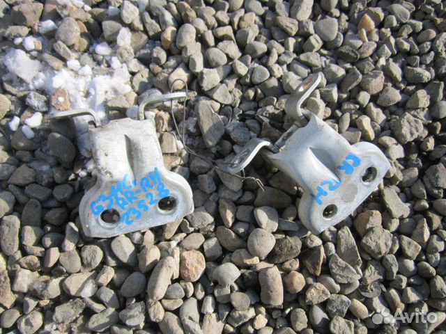 Петля двери задняя правая Daihatsu Pyzar G311G