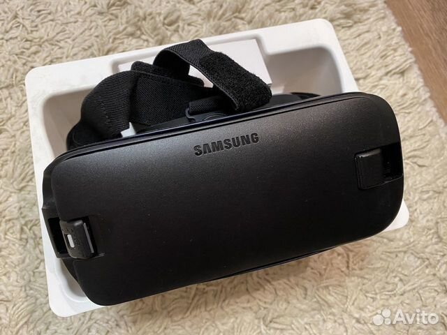 3D очки виртуальной реальности Samsung Gear VR V1