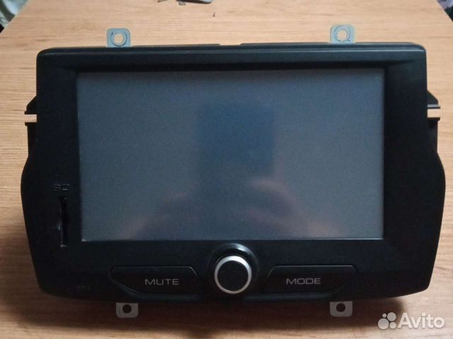 Продаю 2 дин автомагнитолу на весту