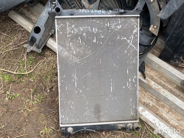 Радиатор охлаждения Kia Sportage 3