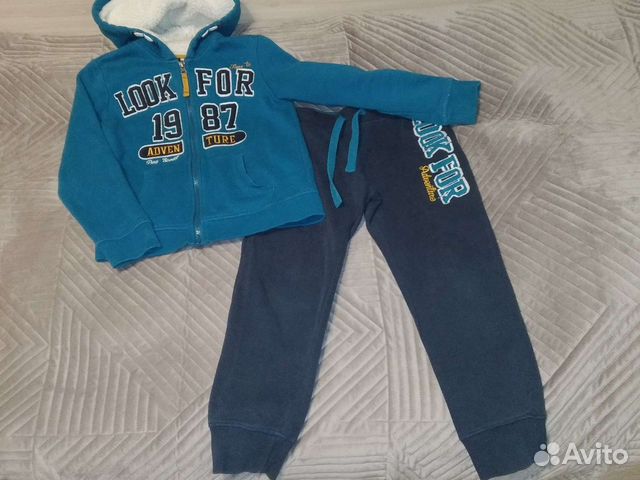 Костюм спортивный