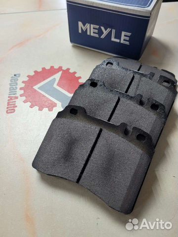 Тормозные колодки w124