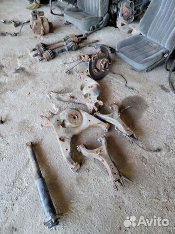 Задние рычаги на ренж Ровер Вог 2005г