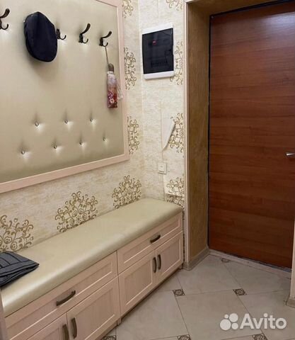 

2-к. квартира, 70 м², 2/5 эт.