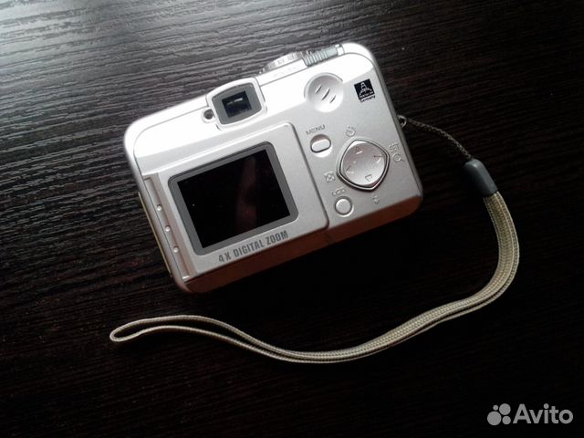 Фотоаппарат цифровой в рабочем состоянии Practica Фотоаппарат цифровой в рабочем состоянии Practica