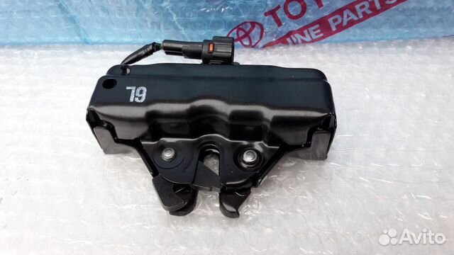 Замок капота Toyota Land Cruiser 200 2015-2020 Замок капота Toyota Land Cruiser 200 2015-2020