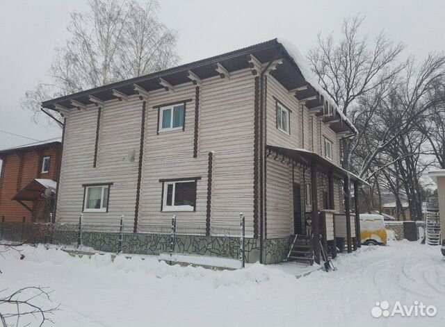 

Коттедж 200 м² на участке 8 сот.