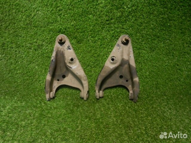 Рычаг передней подвески Nissan Almera G15