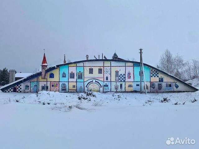 

10-к. и более коттедж, 600 м²