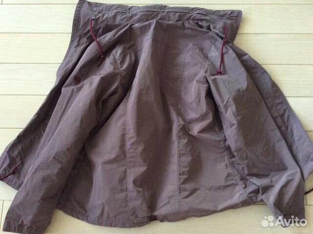 Куртка Mountain Hardwear легкая ветровка Женская Куртка Mountain Hardwear легкая ветровка Женская