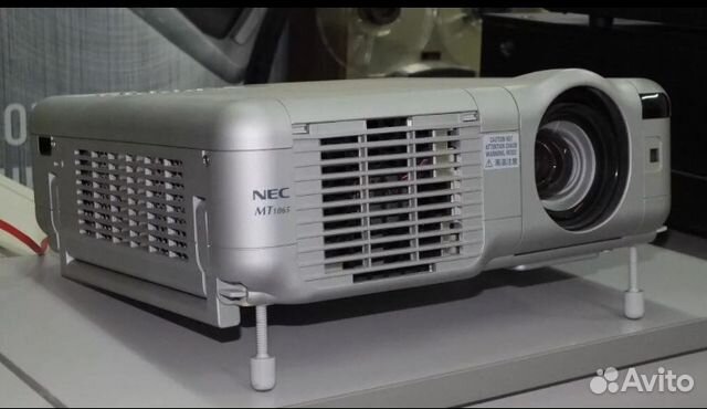 Проектор NEC MT1065