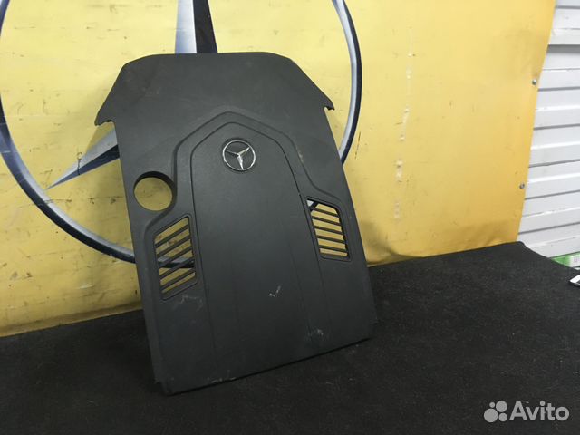 Декоративная крышка двигателя A1760100502 Декоративная крышка двигателя A1760100502