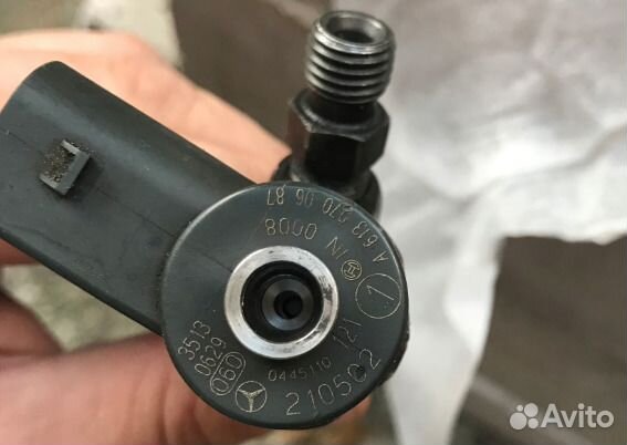 Топливная форсунка 611 Mercedes C203 W203 Топливная форсунка 611 Mercedes C203 W203