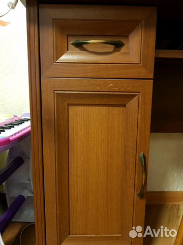 Туалетный столик с зеркалом Туалетный столик с зеркалом