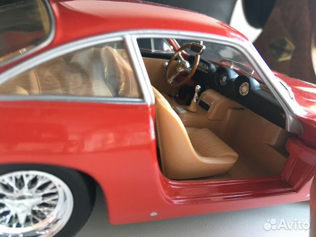 Hot Wheels 1/18 Ferrari 250 GT