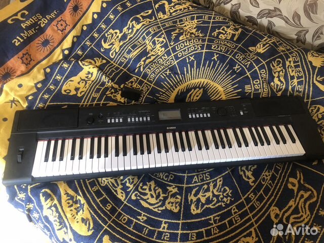 Цифровое пианино Yamaha NP-V60