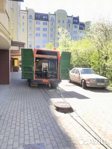 Прочистка труб канализации. откачка отходов Прочистка труб канализации. откачка отходов