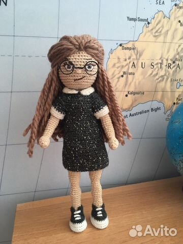 Вязаная интерьерная кукла ручной работы Вязаная интерьерная кукла ручной работы