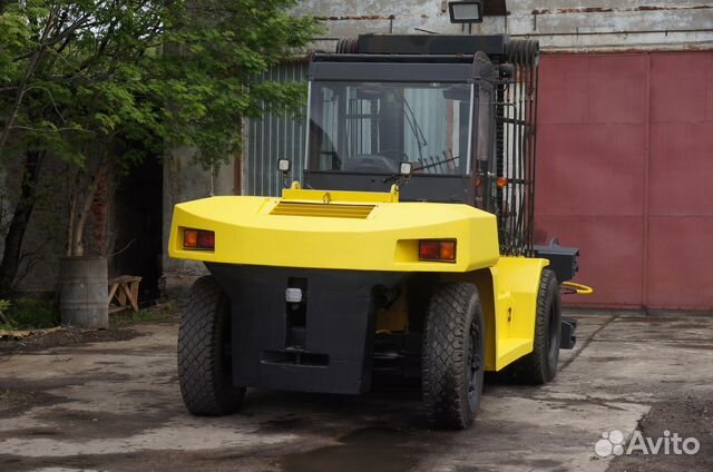 Погрузчик Komatsu FD-160E-7 + лапа для колёс белаз