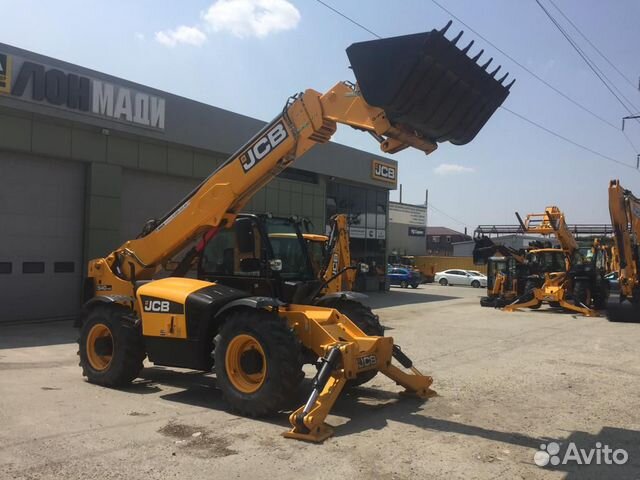 Телескопический погрузчик JCB 540-140