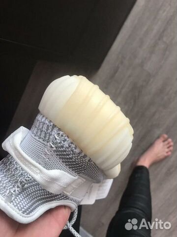 Кроссовки новые 42р Adidas Yeezy Boost V2 рефлекти Кроссовки новые 42р Adidas Yeezy Boost V2 рефлекти