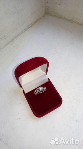 Золотое кольцо с бриллиантом 0,69 карат Золотое кольцо с бриллиантом 0,69 карат
