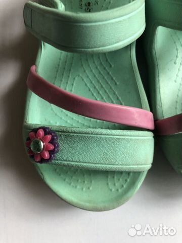 Босоножки crocs на девочку Босоножки crocs на девочку