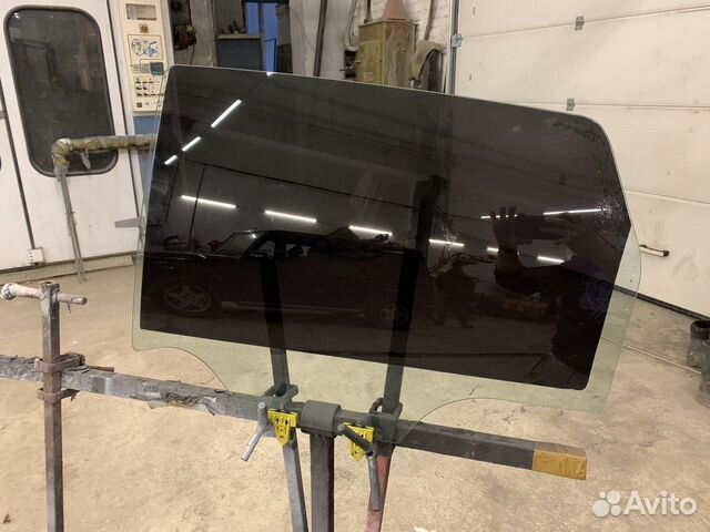 Стекло задней левой двери Nissan Qashqai j10 Стекло задней левой двери Nissan Qashqai j10