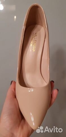 Новые туфли на шпильке Новые туфли на шпильке