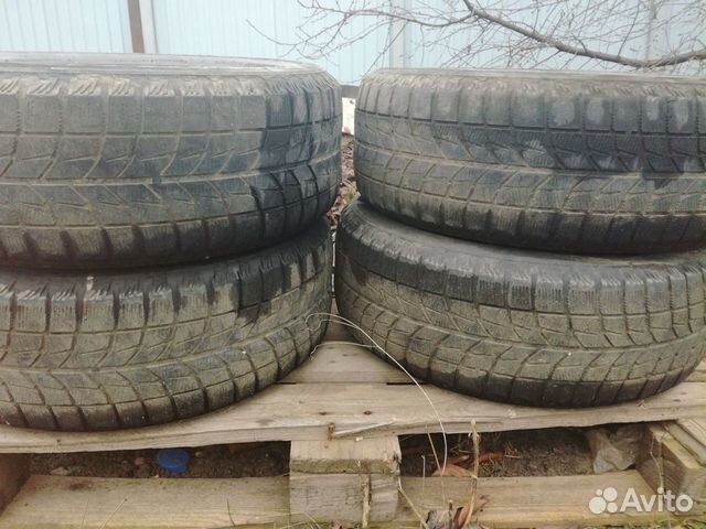 Зимние шины 215/60R16 Bridgestone Blizzak
