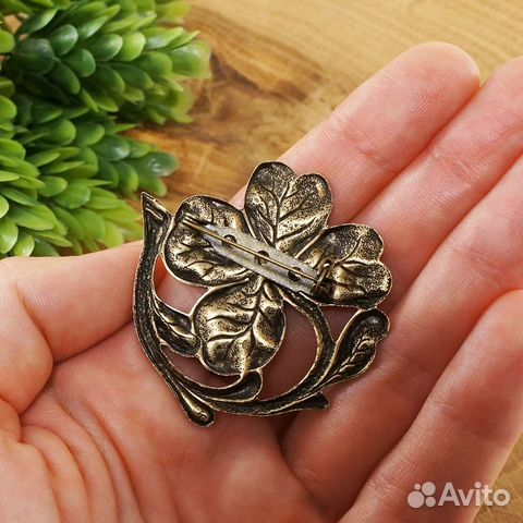 Брошь Клевер четырехлистник на удачу, латунь Брошь Клевер четырехлистник на удачу, латунь