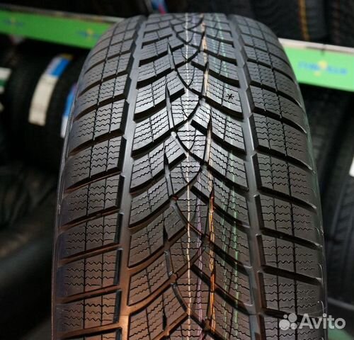 225 60 17 Зимние шины Goodyear на Hyundai Kia 225 60 17 Зимние шины Goodyear на Hyundai Kia