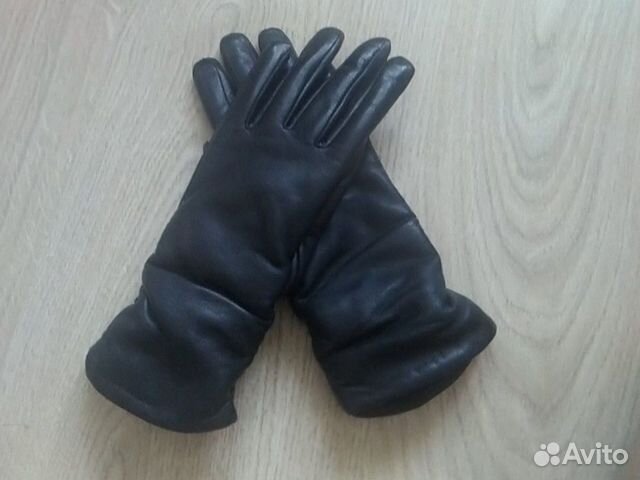 Теплые,кожаные перчатки,на очень женственную ручку