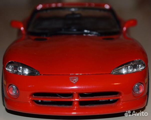 Масштабная модель Dodge viper масштаб 1/18