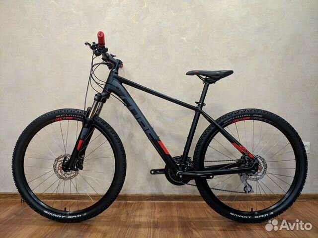 cube aim race black and red 2019