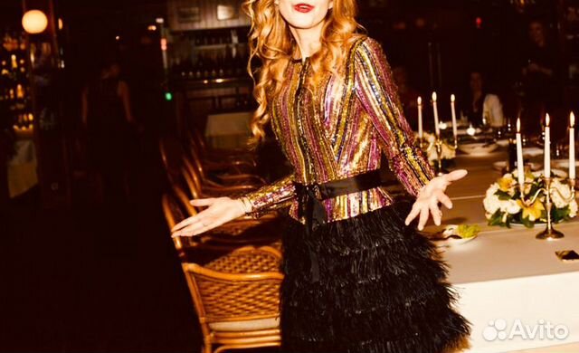 Вечернее Платье в пайетках и перьями gucci Вечернее Платье в пайетках и перьями gucci