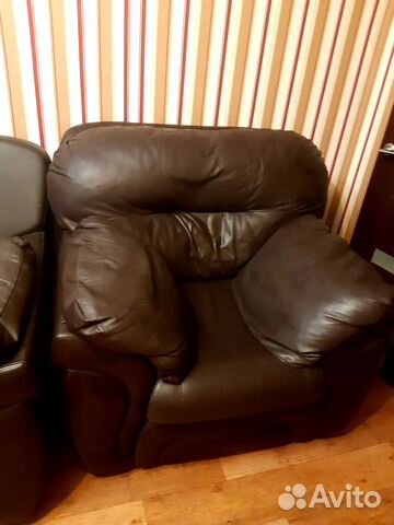 Кожанное кресло