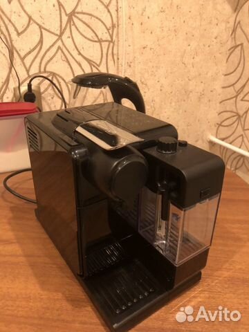Кофемашина De’Longhi Lattissima touch