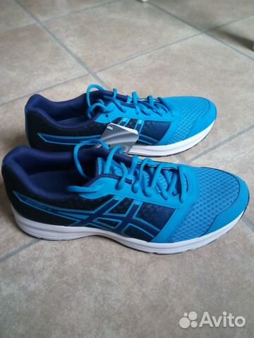 Кроссовки Asics
