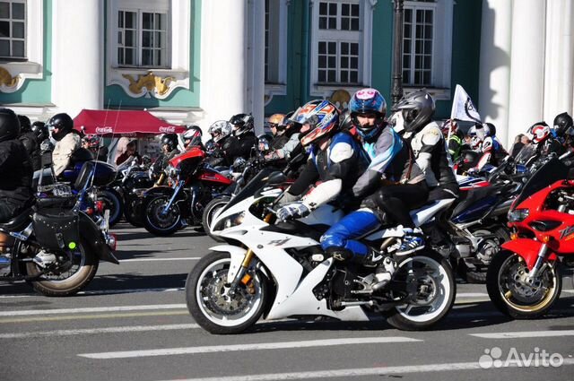 Мотокомбинезон Alpinestars (комбез, шлем, сапоги ) Мотокомбинезон Alpinestars (комбез, шлем, сапоги )