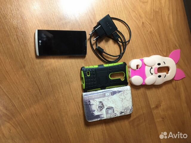 Смартфон LG Leon Смартфон LG Leon