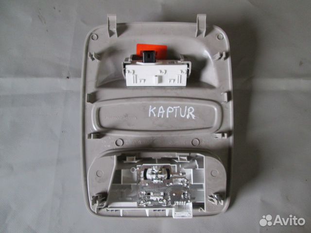 Салонный плафон на Renault Kaptur Рено Каптюр